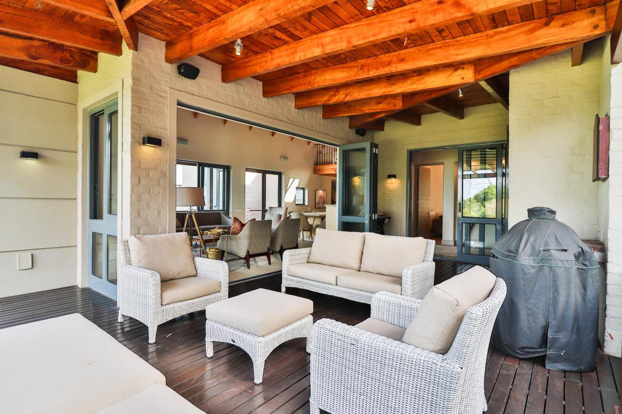Selah Villa *